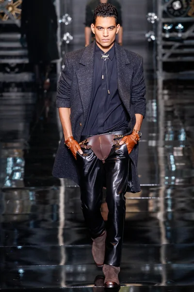 Look 24